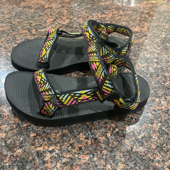 Girls Teva Sandals - Picture 3 of 4